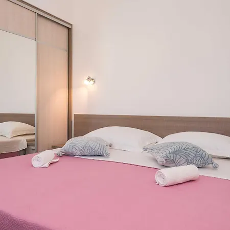아파트 Maza - One Bedroom With Balcony Angela
