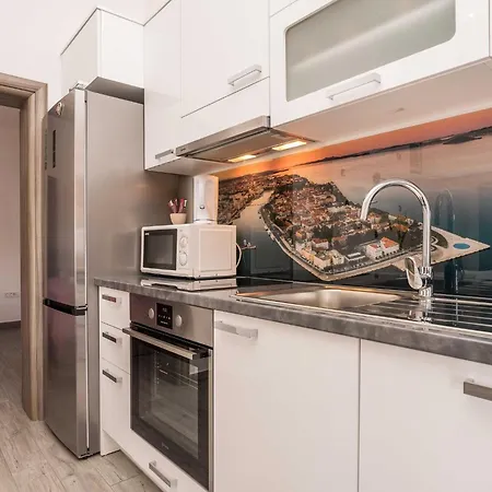 Maza - One Bedroom With Balcony Angela 아파트 자다르