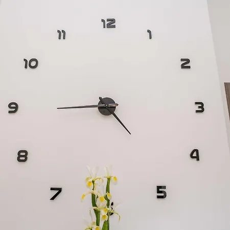 Maza - One Bedroom With Balcony Angela Appartement *