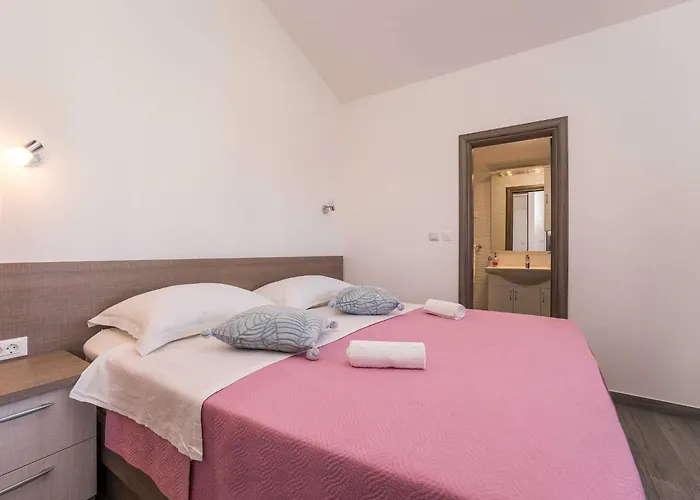 Maza - One Bedroom With Balcony Angela Lägenhet Zadar